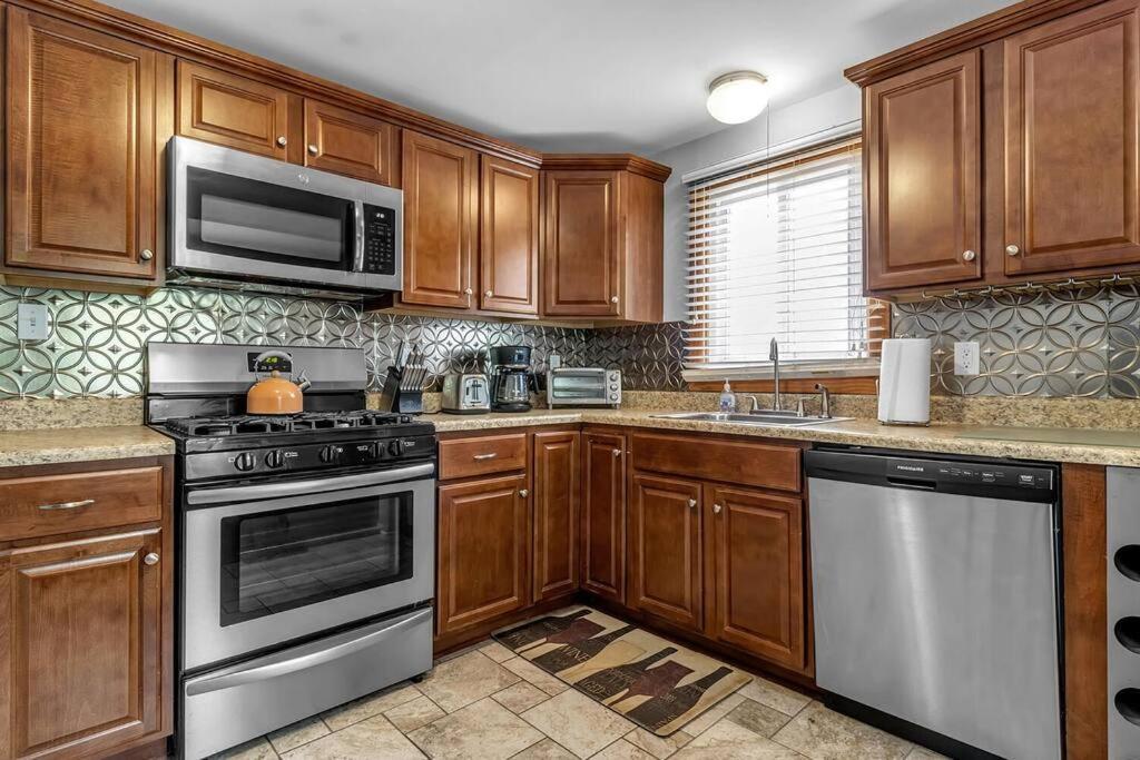Gorgeous 2 Queen Bedroom Apartment In North Buffalo With 70 Inch Tv Exterior foto